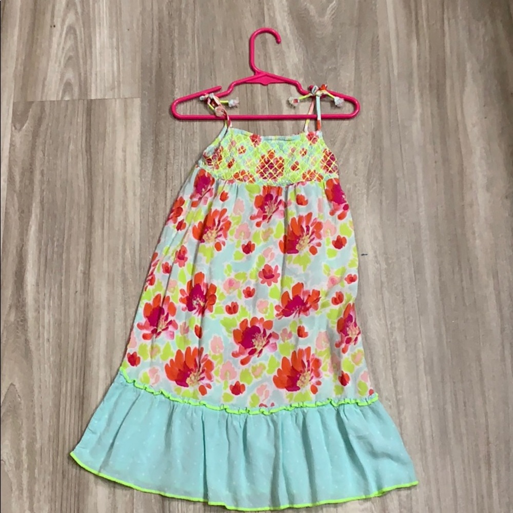 Girls dress